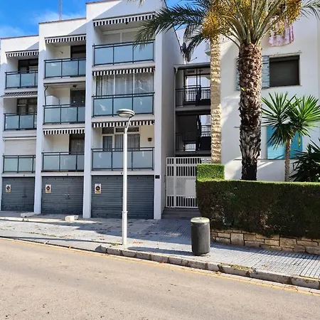 Apartment On The Wave